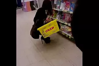 A húgom véletlenül belépett a fürdőbe, erotikus film online miközben testvére zuhanyozott.