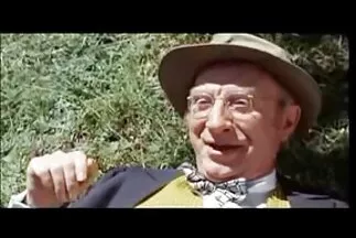 Diák leveszi ingyen nézhető pornó filmek bugyit és baszik kanos barátnője.