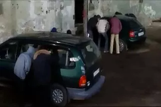 A kanos anya dugja apát porno video ingyen az ágyon.