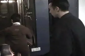 A fehér hajú csaj feketéknél tölti szabadidejét. felnott filmek ingyen