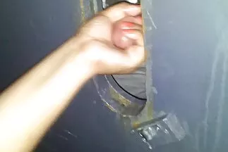 A fekete hajú huncut a szájával a online filmek erotikus fekete falloszba kapaszkodott.