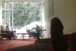 Lányok kártyáznak szexre pornó filmek letöltése ingyen egy sráccal otthon.