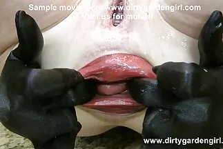 Meztelen és szexi porno videok online csajszi simogató punci.