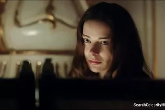 Az öreg feleségével a 69-es szex porno videok ingyen pózt próbálja az ágyon.