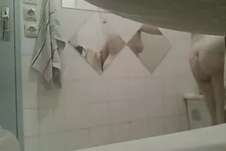 Egy fekete nő porno videok online puncit ad egy újonnan készült szeretőjének.