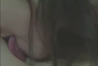 Anya megtanítja a lányát, hogy szopja a barátja ingyen sex film farkát.
