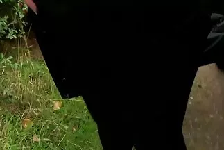 Milochka odaadta magát a főnöknek az porno film ingyen asztalon a seggben.