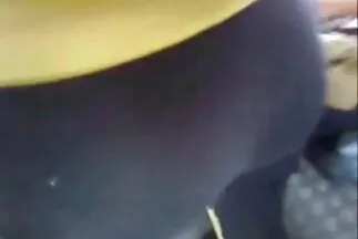 A csodálatos elszigeteltségben sex video magyarul egy nő maszturbál a puncijával.