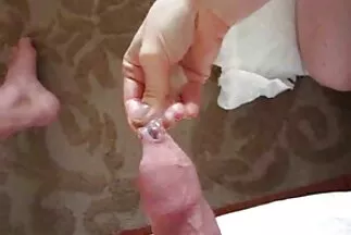 Két csávó dug egy erotikus filmek online lányt egy biliárd klubban.