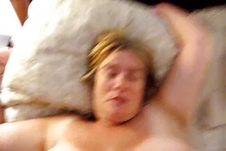 Kibaszott egy online pornó filmek kövér nőt egy vendégszerető barlangban.