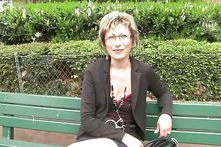 Vörös hajú ingyen sex videó nő széttárta a lábát egy durranásra egy új szeretőjével.