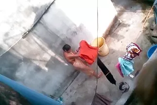 A szex video online kanos férfi valaki más feleségével baszik.