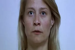 A masszőr elvette az ügyfelet online erotikus filmek és beledugta a punciját.